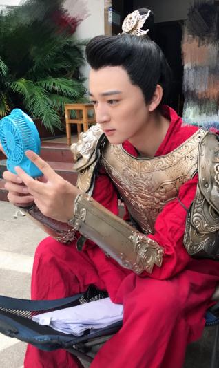 文卓片场照写真 文卓高清写真_文卓高清剧照