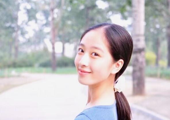 李嘉琪海边照 李嘉琪高清写真_李嘉琪高清剧照