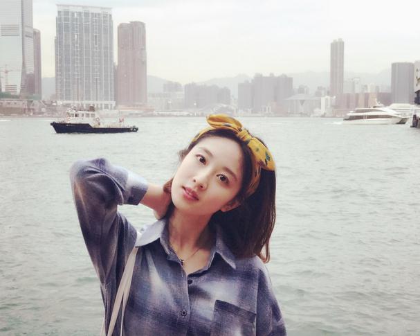 李嘉琪街拍写真 李嘉琪高清写真_李嘉琪高清剧照