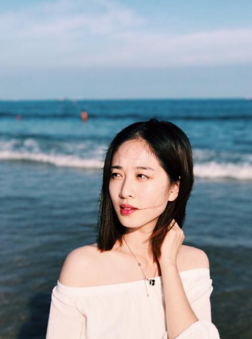 李嘉琪海边写真 李嘉琪高清写真_李嘉琪高清剧照