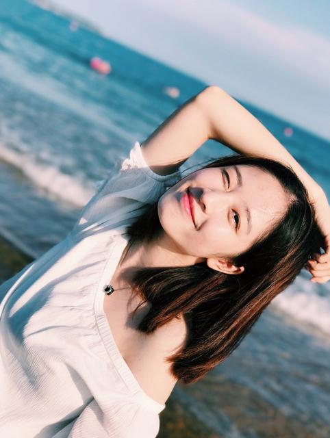 李嘉琪海边写真 李嘉琪高清写真_李嘉琪高清剧照