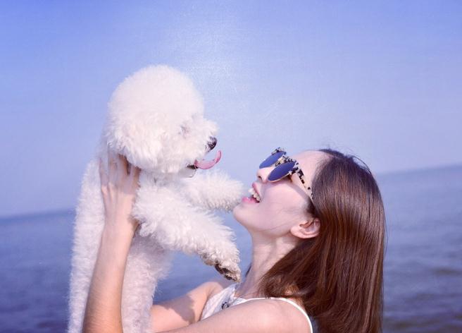李嘉琪海边写真 李嘉琪高清写真_李嘉琪高清剧照