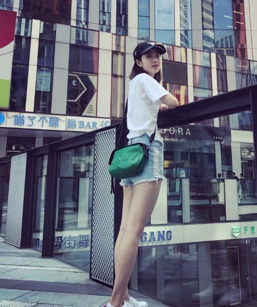 李嘉琪海边照 李嘉琪高清写真_李嘉琪高清剧照