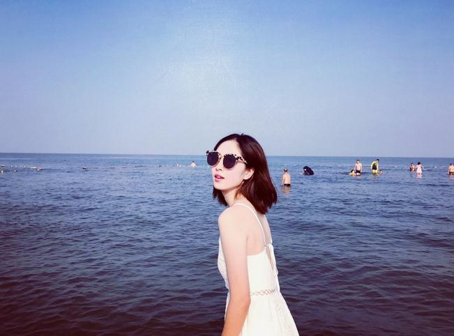 李嘉琪海边写真 李嘉琪高清写真_李嘉琪高清剧照