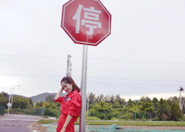 李嘉琪夏日写真 李嘉琪高清写真_李嘉琪高清剧照