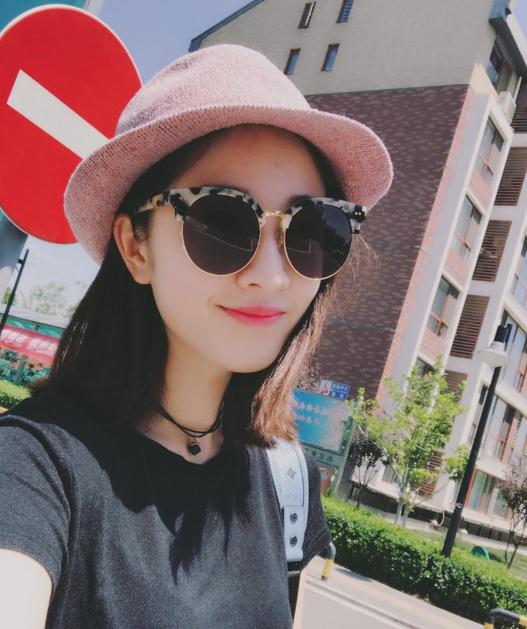 李嘉琪海边照 李嘉琪高清写真_李嘉琪高清剧照