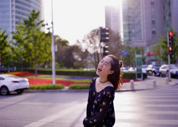 李嘉琪海边照 李嘉琪高清写真_李嘉琪高清剧照