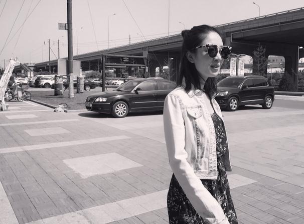 李嘉琪街拍写真 李嘉琪高清写真_李嘉琪高清剧照