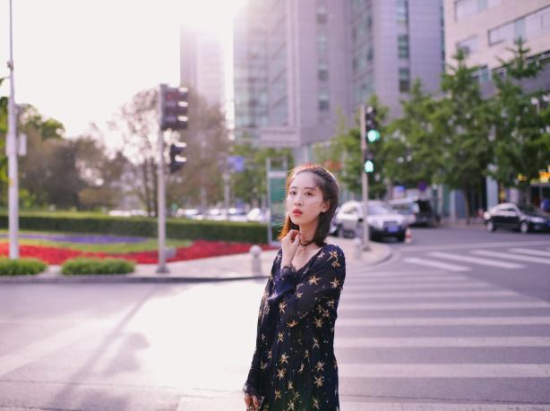 李嘉琪街拍写真 李嘉琪高清写真_李嘉琪高清剧照