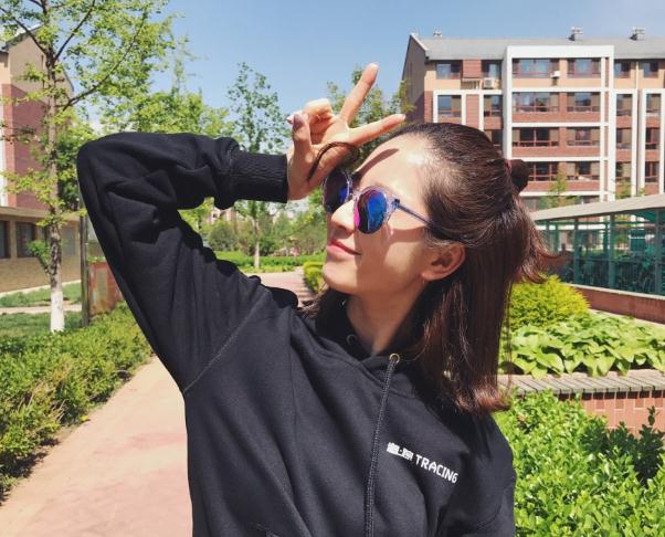李嘉琪海边照 李嘉琪高清写真_李嘉琪高清剧照