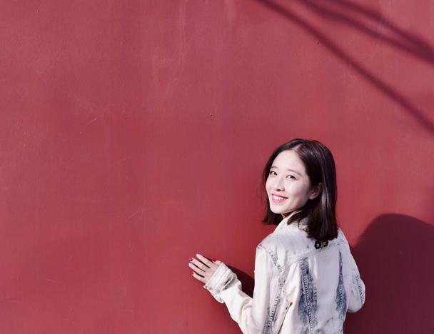 李嘉琪街拍写真 李嘉琪高清写真_李嘉琪高清剧照