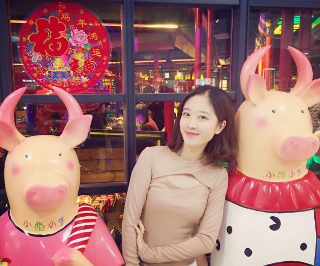 李嘉琪海边照 李嘉琪高清写真_李嘉琪高清剧照