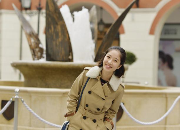 李嘉琪秋日写真 李嘉琪高清写真_李嘉琪高清剧照