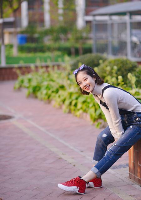 李嘉琪秋日写真 李嘉琪高清写真_李嘉琪高清剧照