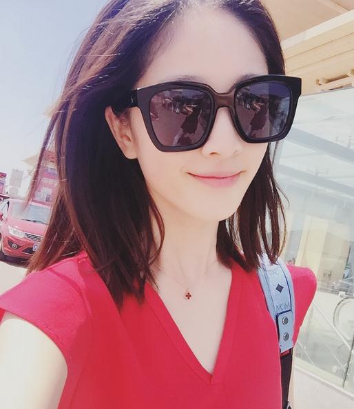 李嘉琪海边照 李嘉琪高清写真_李嘉琪高清剧照