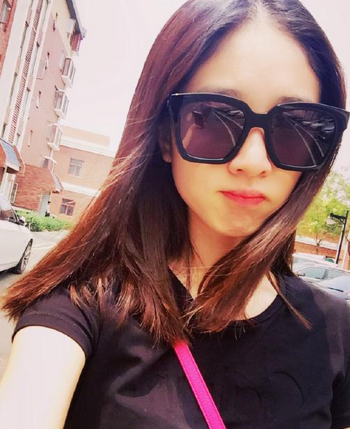 李嘉琪海边照 李嘉琪高清写真_李嘉琪高清剧照