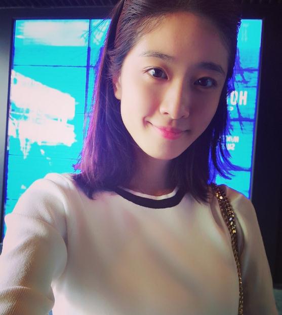 李嘉琪海边照 李嘉琪高清写真_李嘉琪高清剧照