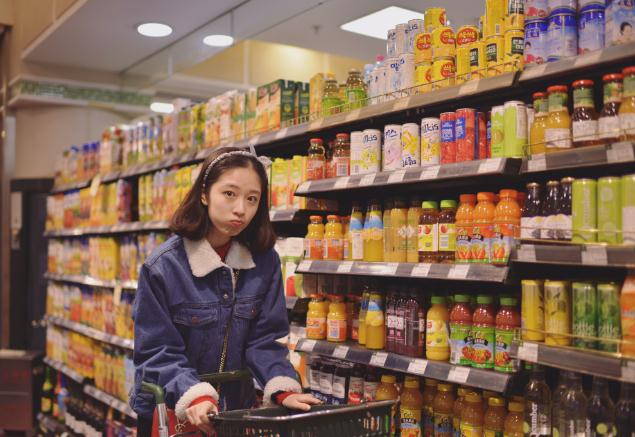 李嘉琪街拍写真 李嘉琪高清写真_李嘉琪高清剧照