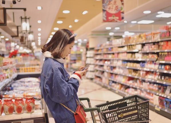 李嘉琪街拍写真 李嘉琪高清写真_李嘉琪高清剧照