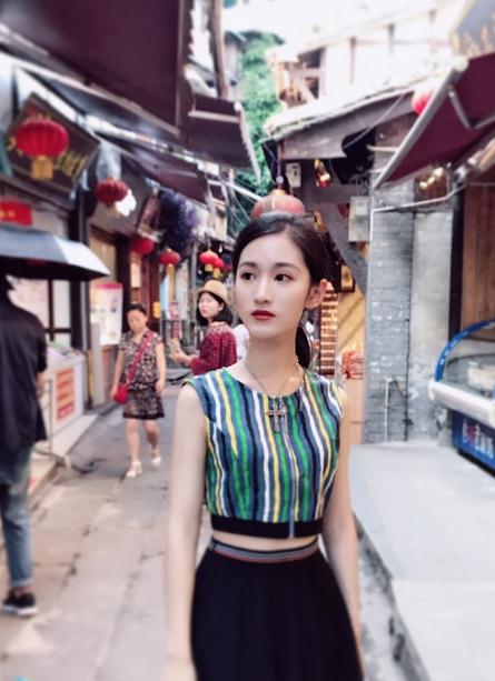黄诗佳生活照 黄诗佳高清写真_黄诗佳高清剧照