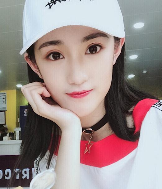 黄诗佳生活照 黄诗佳高清写真_黄诗佳高清剧照
