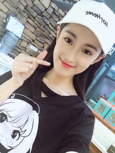 黄诗佳生活照 黄诗佳高清写真_黄诗佳高清剧照