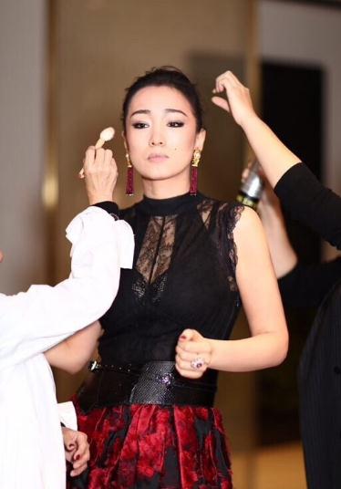 巩俐晚礼服照写真 巩俐高清写真_巩俐高清剧照