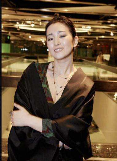 巩俐晚礼服照写真 巩俐高清写真_巩俐高清剧照