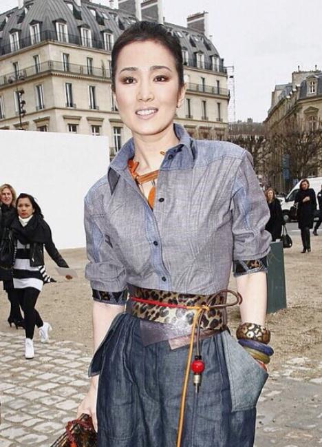 巩俐晚礼服照写真 巩俐高清写真_巩俐高清剧照