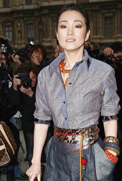 巩俐晚礼服照写真 巩俐高清写真_巩俐高清剧照