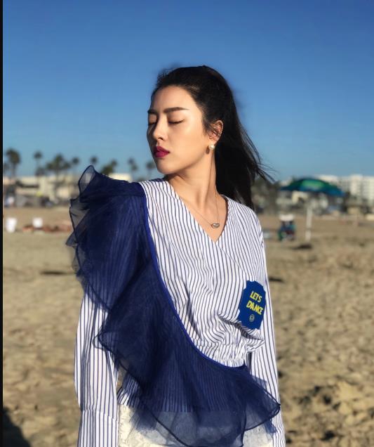 余薇薇旅行照 余薇薇高清写真_余薇薇高清剧照