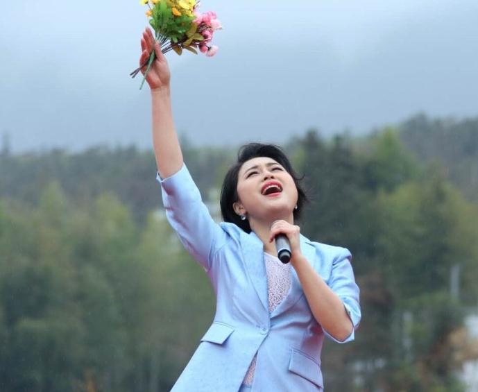 顾莉雅舞台照 顾莉雅高清写真_顾莉雅高清剧照
