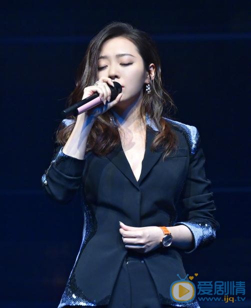 张靓颖舞台照 张靓颖高清写真_张靓颖高清剧照