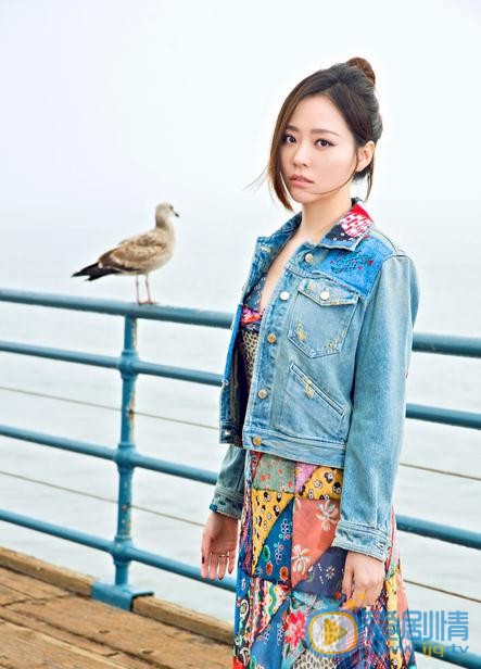 张靓颖街拍写真 张靓颖高清写真_张靓颖高清剧照