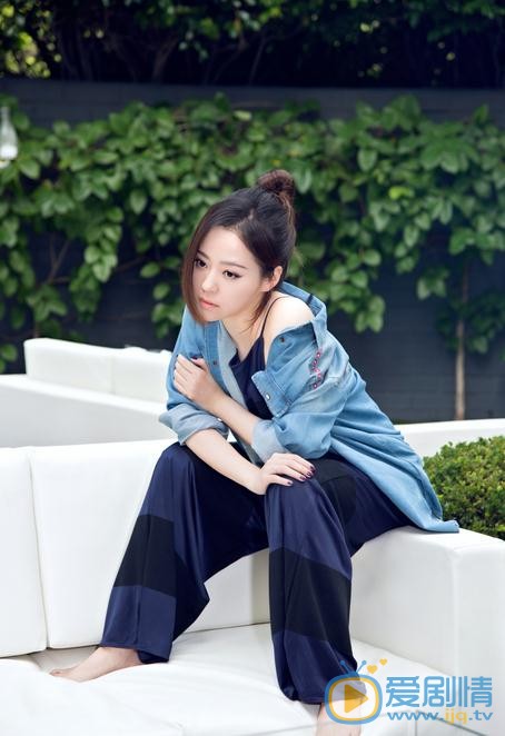 张靓颖街拍写真 张靓颖高清写真_张靓颖高清剧照