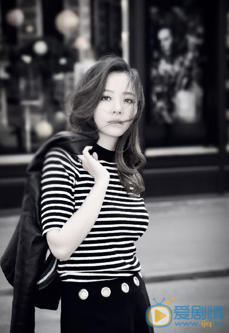 张靓颖街拍写真 张靓颖高清写真_张靓颖高清剧照