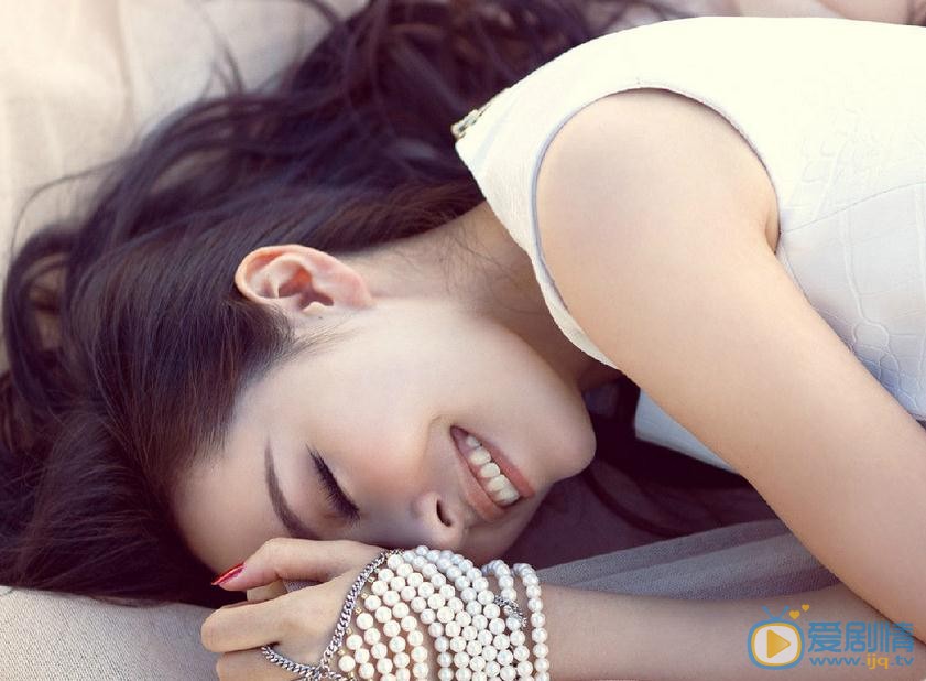 张靓颖气质写真 张靓颖高清写真_张靓颖高清剧照