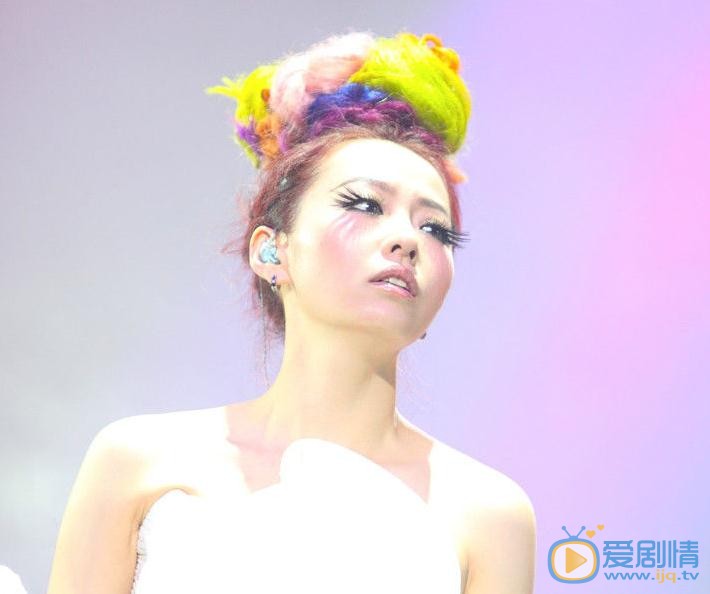 张靓颖世界巡回演唱会 张靓颖高清写真_张靓颖高清剧照