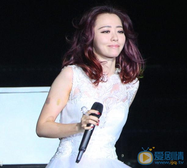 张靓颖世界巡回演唱会 张靓颖高清写真_张靓颖高清剧照