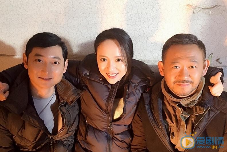 李奕娴与人合照 李奕娴高清写真_李奕娴高清剧照