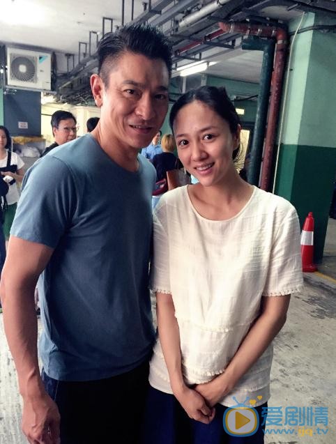 李奕娴与人合照 李奕娴高清写真_李奕娴高清剧照