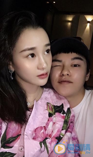 陈昱霖与人合照 陈昱霖高清写真_陈昱霖高清剧照