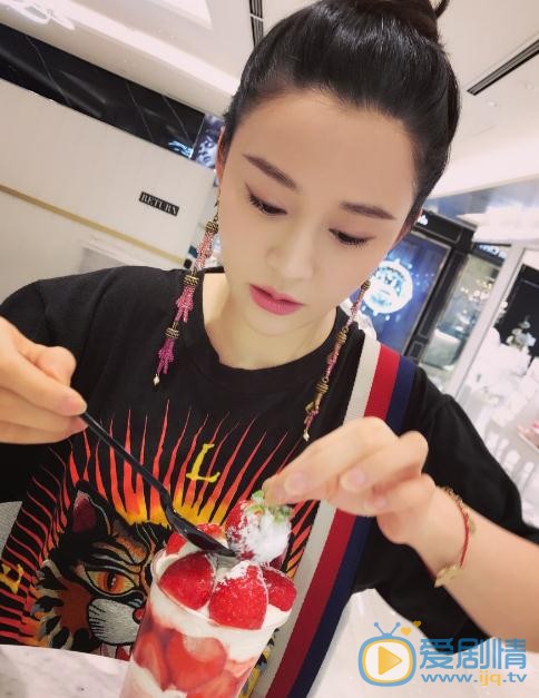 陈昱霖生活照 陈昱霖高清写真_陈昱霖高清剧照
