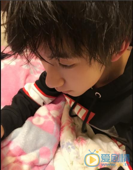 贺峻霖生活照写真 贺峻霖高清写真_贺峻霖高清剧照