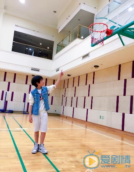 贺峻霖参加活动写真 贺峻霖高清写真_贺峻霖高清剧照