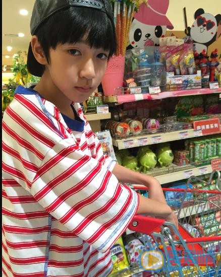 贺峻霖生活照写真 贺峻霖高清写真_贺峻霖高清剧照