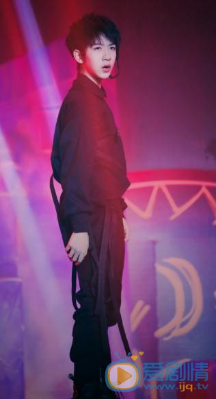 贺峻霖演唱会写真 贺峻霖高清写真_贺峻霖高清剧照