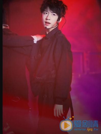 贺峻霖演唱会写真 贺峻霖高清写真_贺峻霖高清剧照