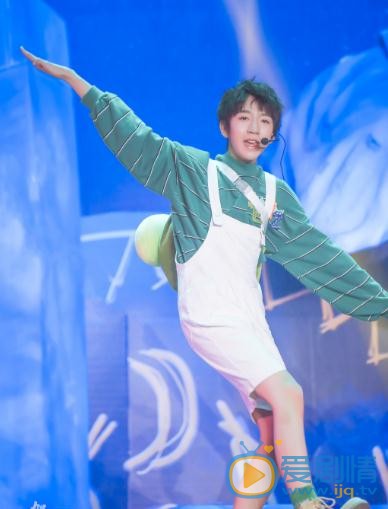 贺峻霖演唱会写真 贺峻霖高清写真_贺峻霖高清剧照