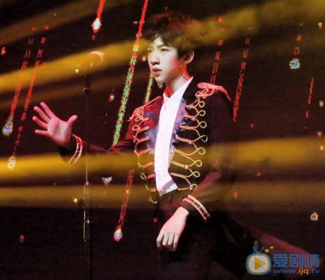 贺峻霖演唱会写真 贺峻霖高清写真_贺峻霖高清剧照